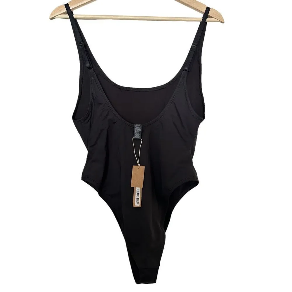 NWT SKIMS Scoop Neck One Piece In Onyx Black Sexy Cheeky Swimsuit